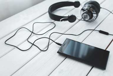 76人与猛龙季后赛对决前瞻：实力对比与关键球员分析